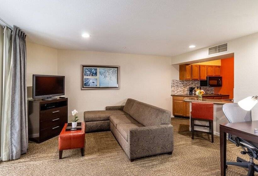 Suite Adapted for people with reduced mobility, Sonesta Es Suites Torrance Redondo Beach