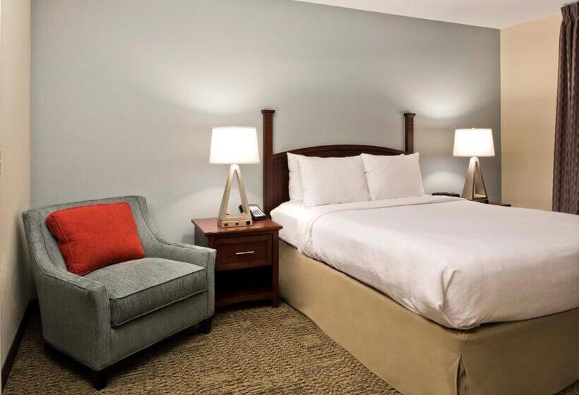 Chambre Standard Lit King Size Adaptée aux Personnes à Mobilité Réduite, Staybridge Suites Ballantyne