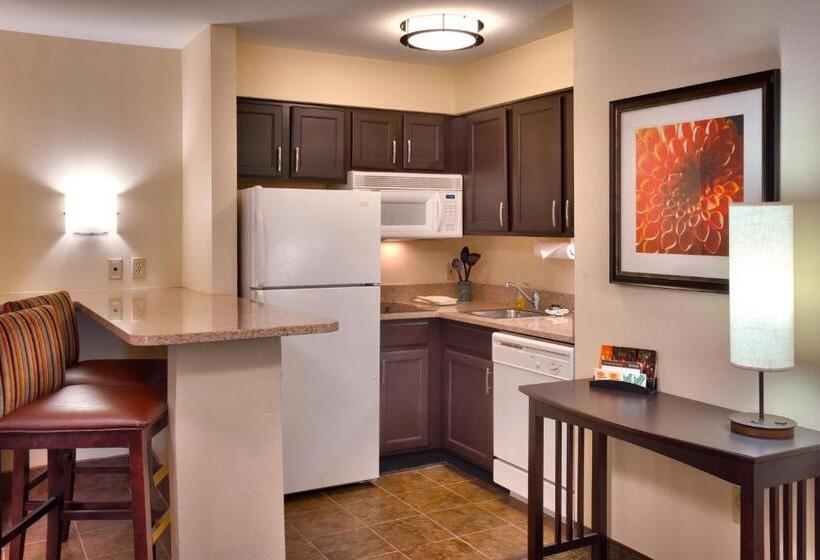 سوییت, Staybridge Suites Peoria Downtown