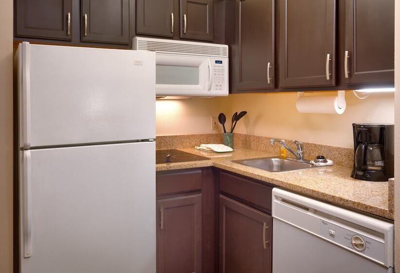 سوئیت با تخت بزرگ, Staybridge Suites Peoria Downtown, An Ihg