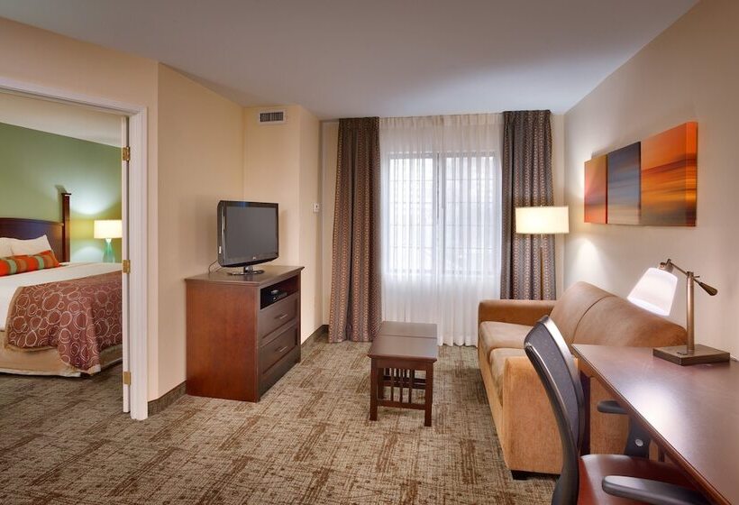 سوئیت با تخت بزرگ, Staybridge Suites Peoria Downtown, An Ihg