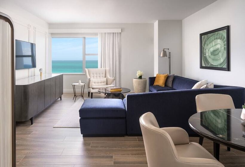 سوییت با چشم‌انداز دریا, The Ritzcarlton, South Beach