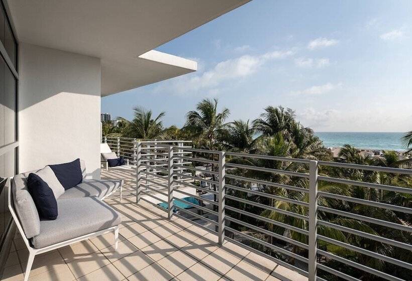 سوییت با چشم‌انداز دریا, The Ritzcarlton, South Beach