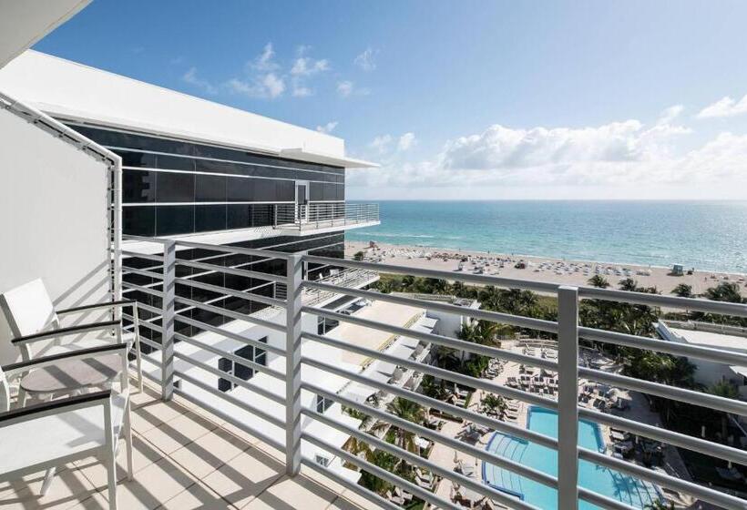 キングサイズベッドのスタンダードルーム, The Ritzcarlton, South Beach