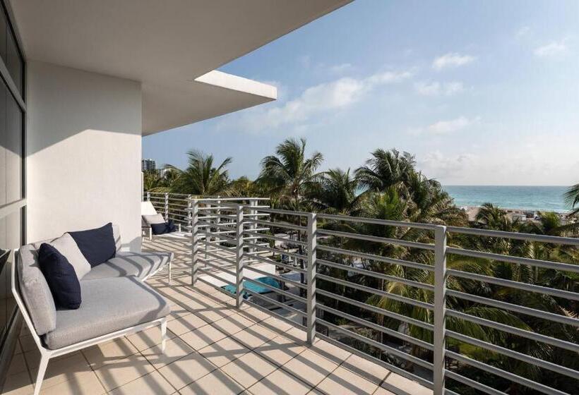 سوییت با چشم‌انداز دریا, The Ritzcarlton, South Beach