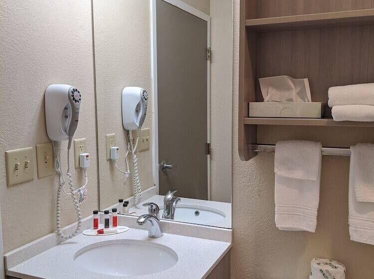 اتاق استاندارد برای معلولان, Microtel Inn Georgetown   Lexington North