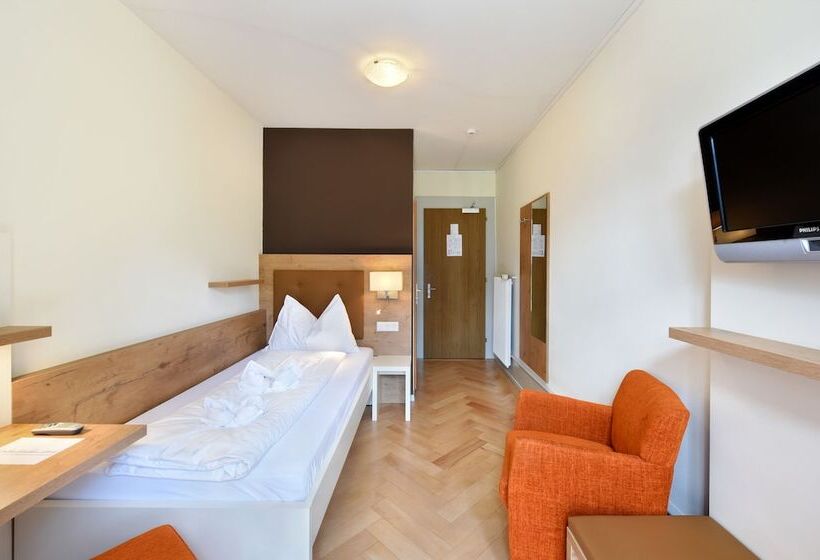 اتاق استاندارد یک تخته با بالکن, Waldhotel Unspunnen