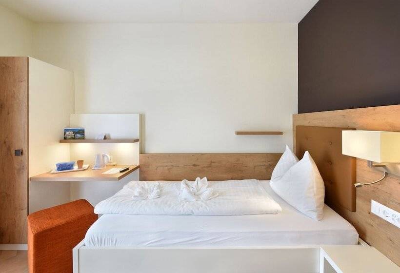 اتاق استاندارد یک تخته با بالکن, Waldhotel Unspunnen
