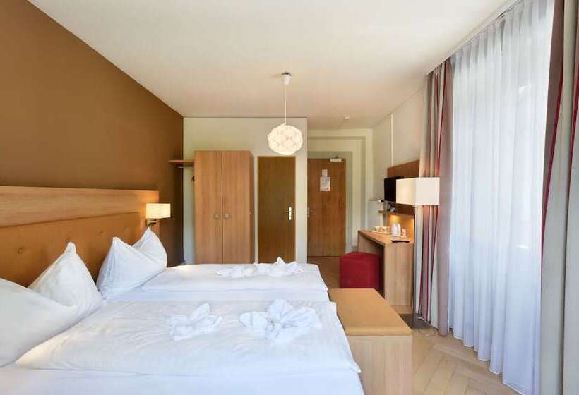 اتاق استاندارد با بالکن, Waldhotel Unspunnen