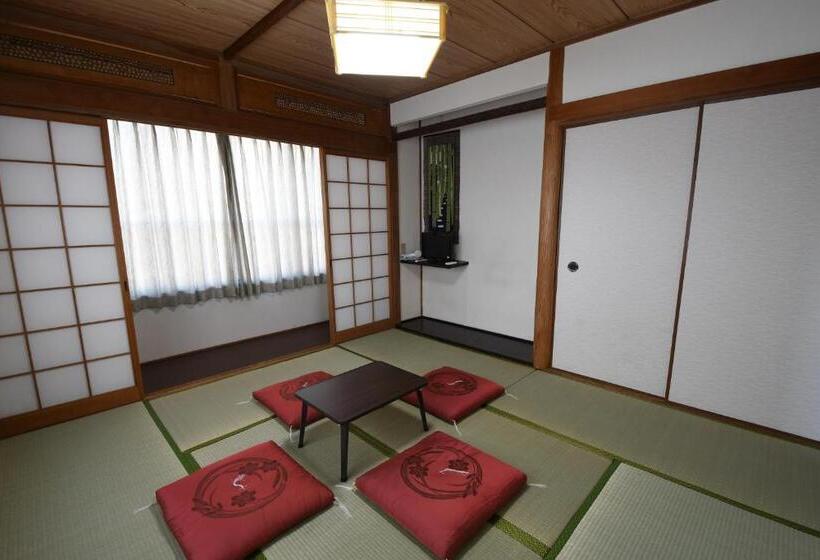 اتاق استاندارد چهار تخته, Onsen Yado Hamayu Nagi