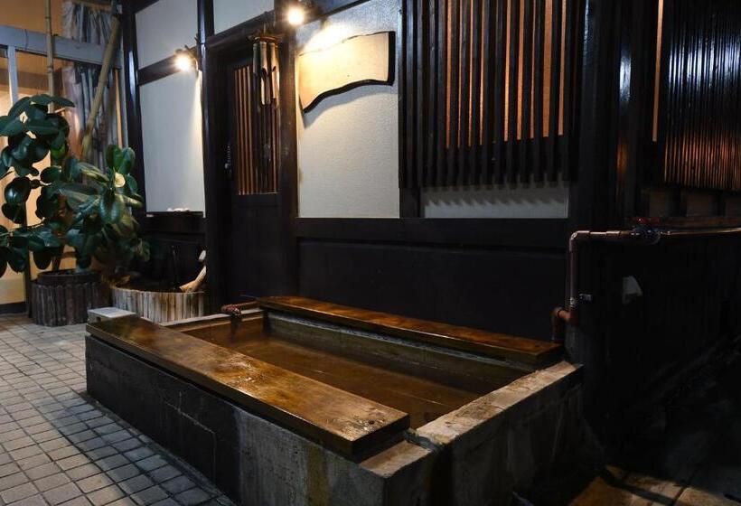 اتاق استاندارد چهارنفره با سرویس بهداشتی مشترک, Onsen Yado Hamayu Nagi