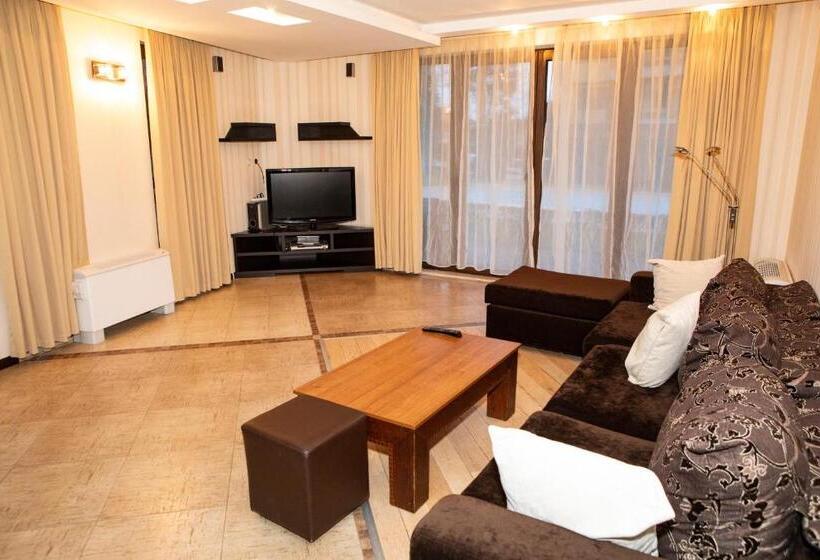 سوئیت دلوکس 2 خوابه, Family Hotel Edia Sandanski