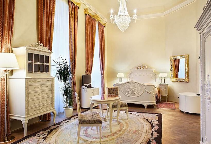 اتاق لوکس, Chateau Liblice