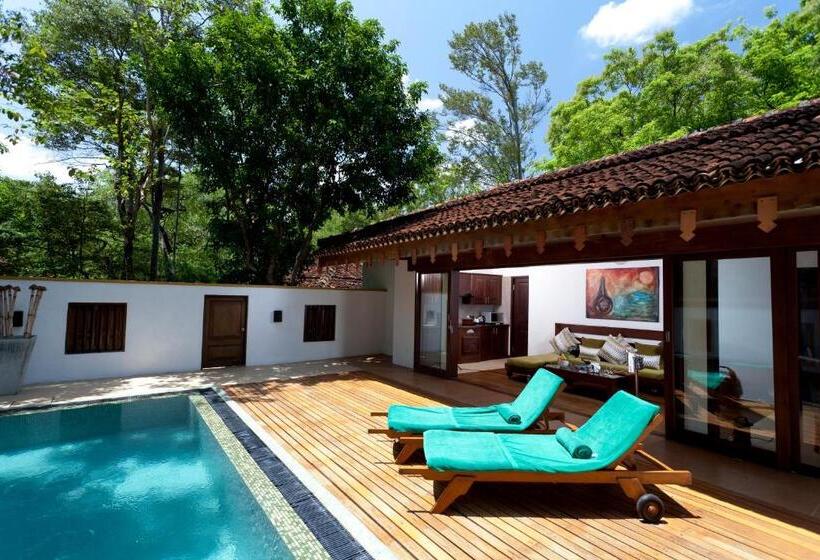 سوییت لوکس, Amaya Lake Dambulla