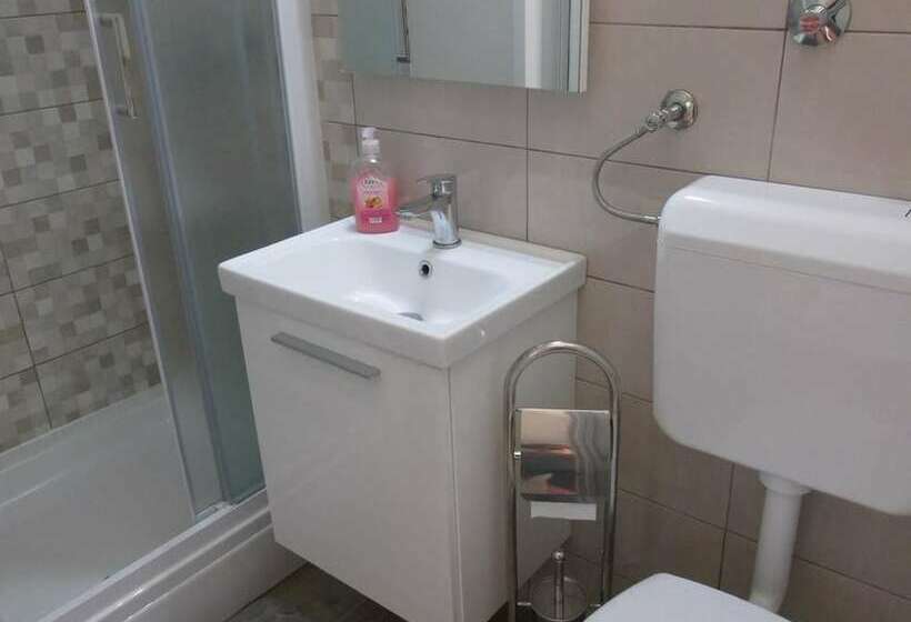 اتاق اکونومی, Guesthouse Suzy