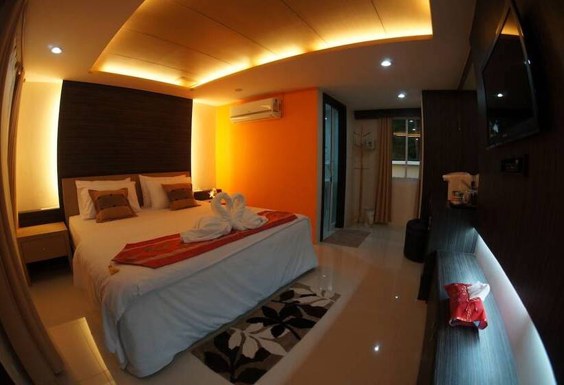 اتاق استاندارد, Tt Naiyang Beach Phuket