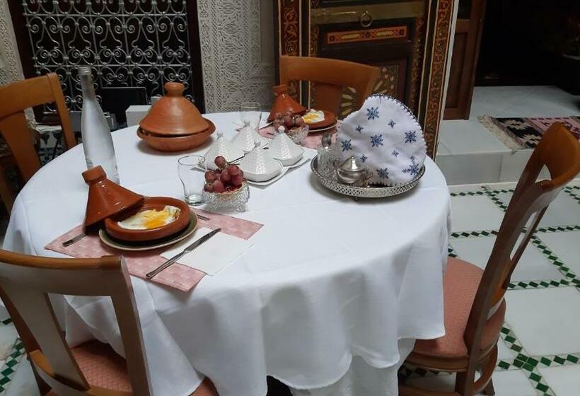 اتاق خانوادگی, Riad Dar Alkatib Meknès