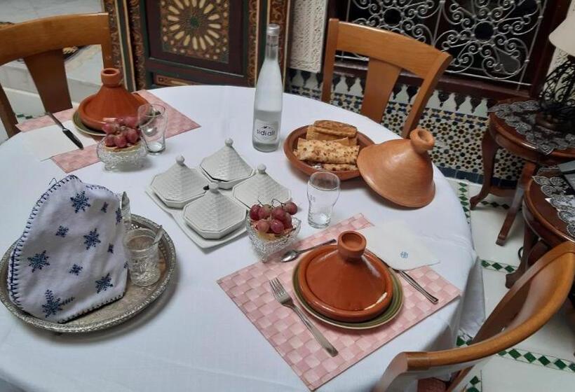 اتاق خانوادگی, Riad Dar Alkatib Meknès