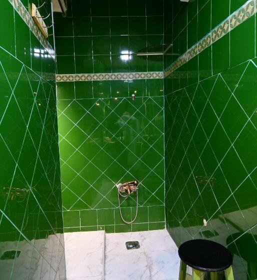 سوییت خانوادگی, Riad Alkatib Meknès