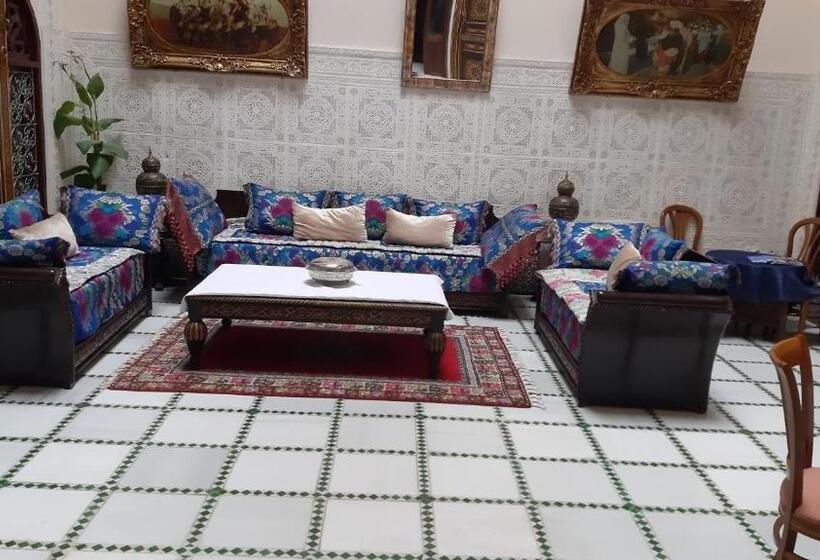 سوییت خانوادگی, Riad Alkatib Meknès