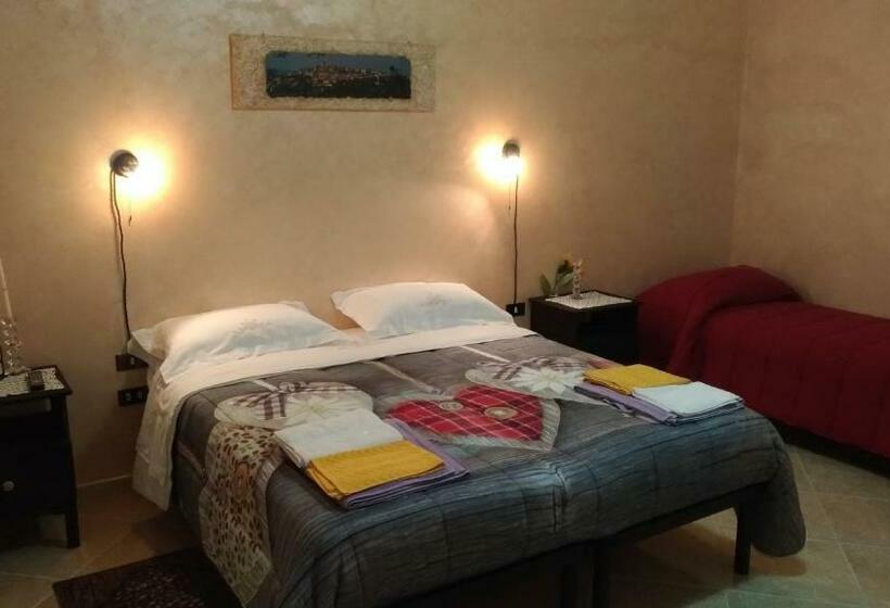 اتاق خانوادگی, B&b Il Girasole   A Casa Di Ale