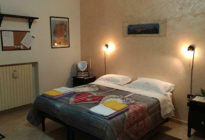 اتاق خانوادگی, B&b Il Girasole   A Casa Di Ale