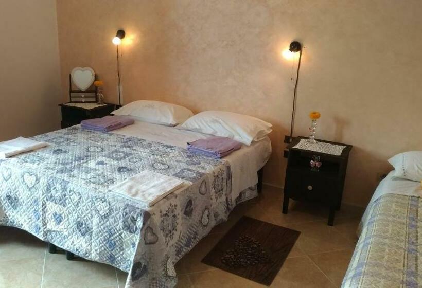 اتاق خانوادگی, B&b Il Girasole   A Casa Di Ale