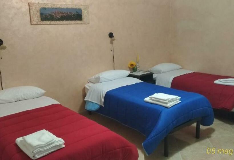 اتاق خانوادگی, B&b Il Girasole   A Casa Di Ale