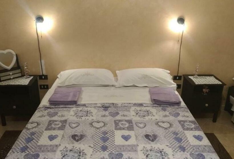 اتاق خانوادگی, B&b Il Girasole   A Casa Di Ale