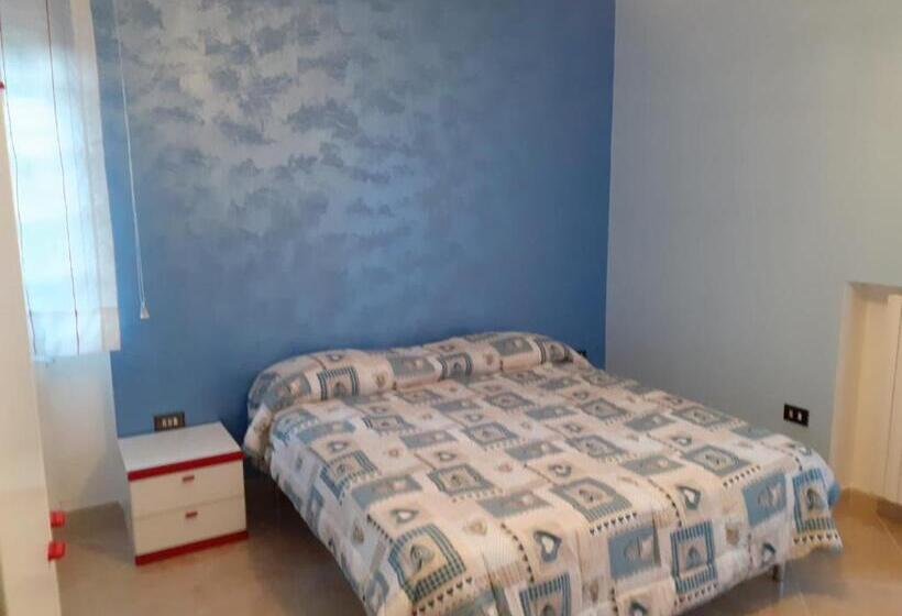 آپارتمان 1 خوابه با چشم‌انداز باغ, B&b Il Girasole   A Casa Di Ale