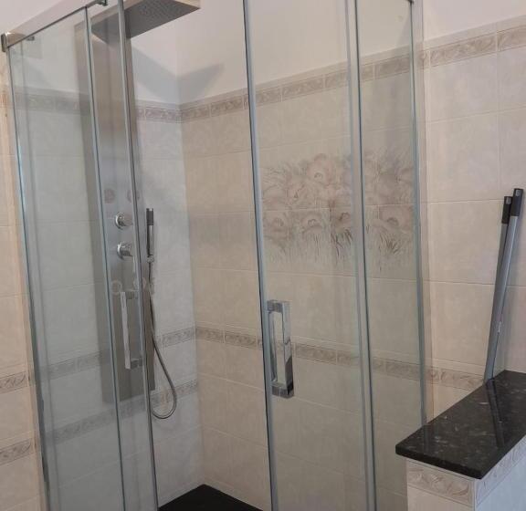 آپارتمان 1 خوابه با چشم‌انداز باغ, B&b Il Girasole   A Casa Di Ale