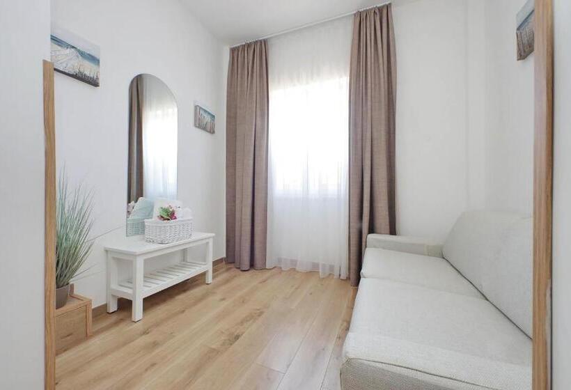 اتاق خانوادگی, B&b Felicioni