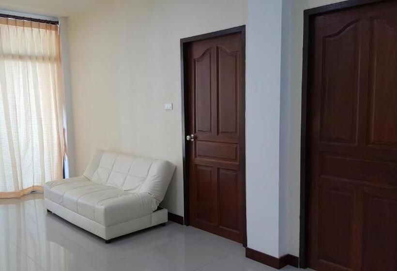 Family Suite, Charoensuk Grand