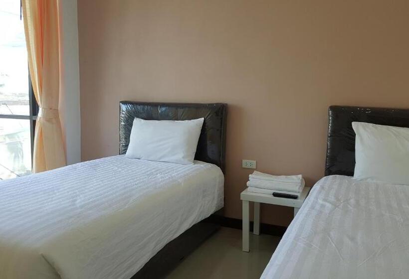 Family Suite, Charoensuk Grand