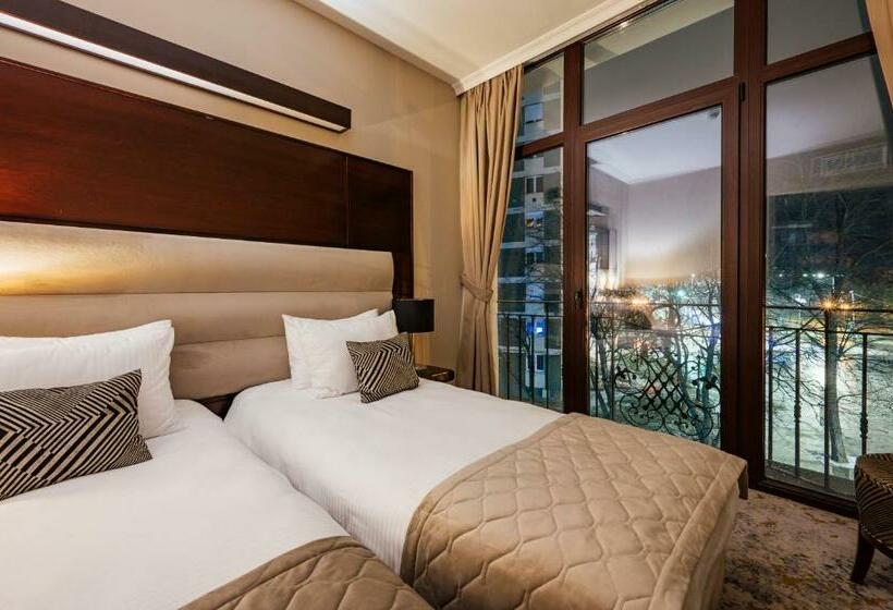 اتاق استاندارد, L`art Hotel Carei