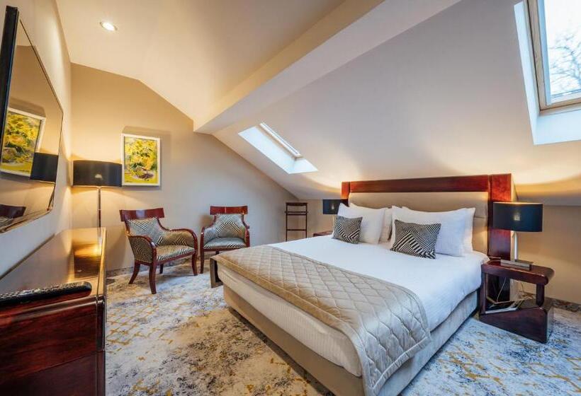 آپارتمان 1 خوابه, L`art Hotel Carei