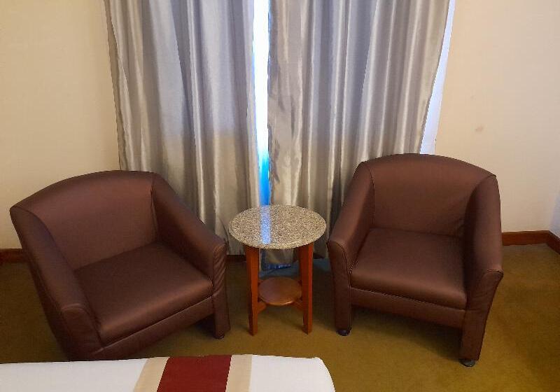 اتاق لوکس, Songphanburi