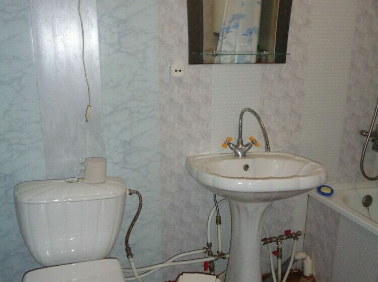آپارتمان 1 خوابه, Guesthouse On Ordzhonikidze 18