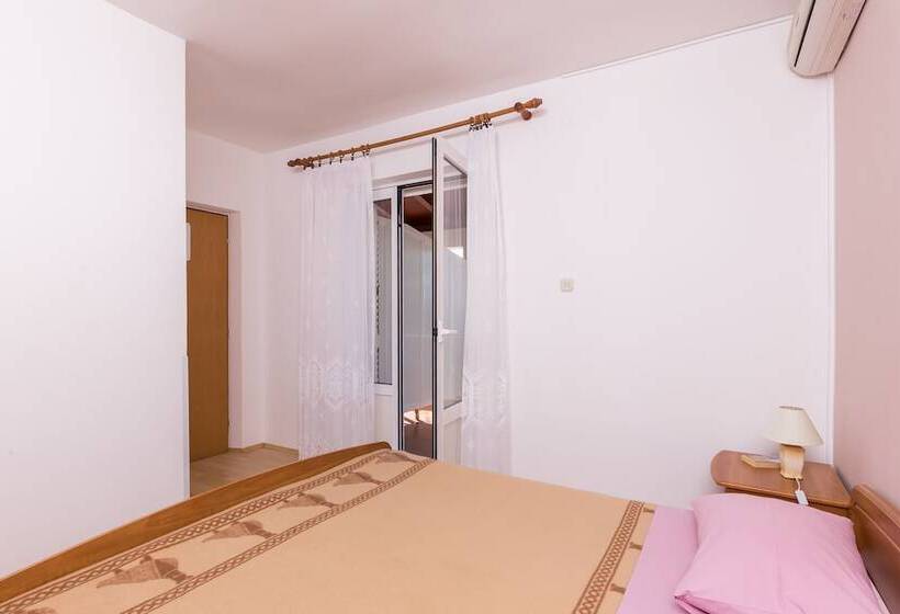 اتاق استاندارد با تراس و چشم‌انداز دریا, Apartment & Rooms Villa Katarina