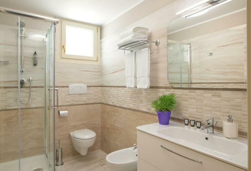 اتاق استاندارد, Rome Airport Inn