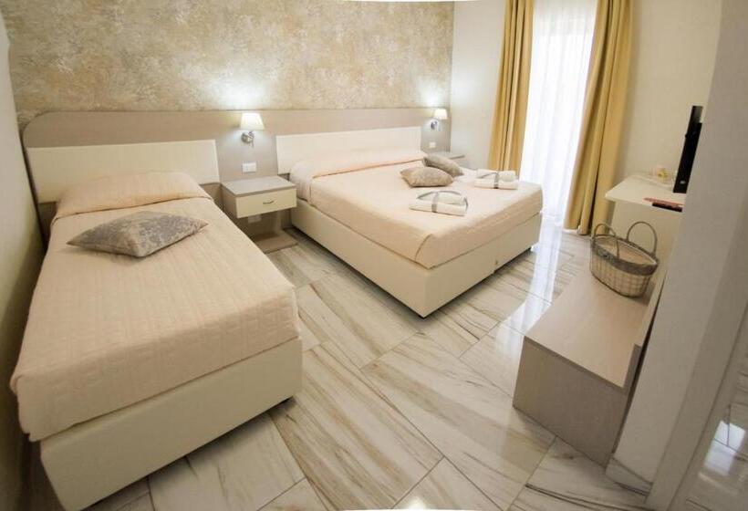 اتاق استاندارد سه نفره, Rome Airport Inn