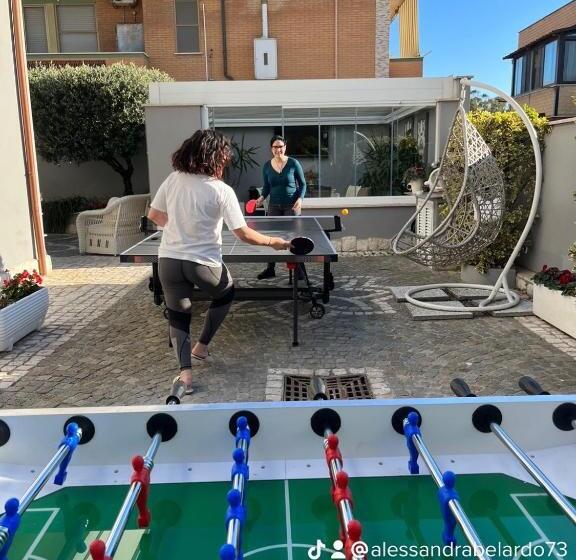 اتاق لوکس با بالکن, Rome Airport Inn