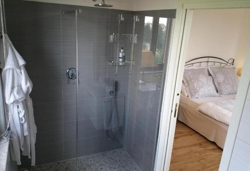 سوییت جونیور با چشم‌انداز استخر, Alta Villa The Countryhouse Adults Only Boutique Bnb