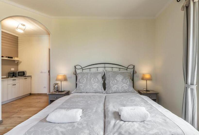 سوییت جونیور با چشم‌انداز استخر, Alta Villa The Countryhouse Adults Only Boutique Bnb
