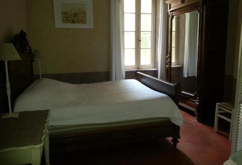 اتاق استاندارد, Le Patio Des Cigales