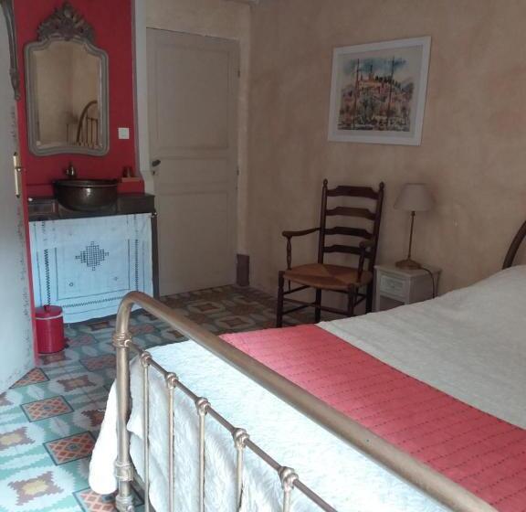 اتاق استاندارد, Le Patio Des Cigales