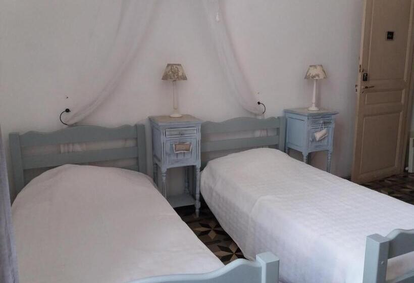 اتاق استاندارد, Le Patio Des Cigales
