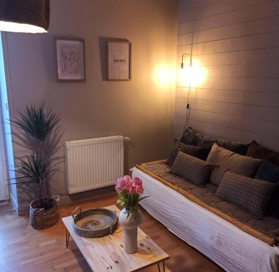 Suite with Terrace, Aux Couleurs De La Baie