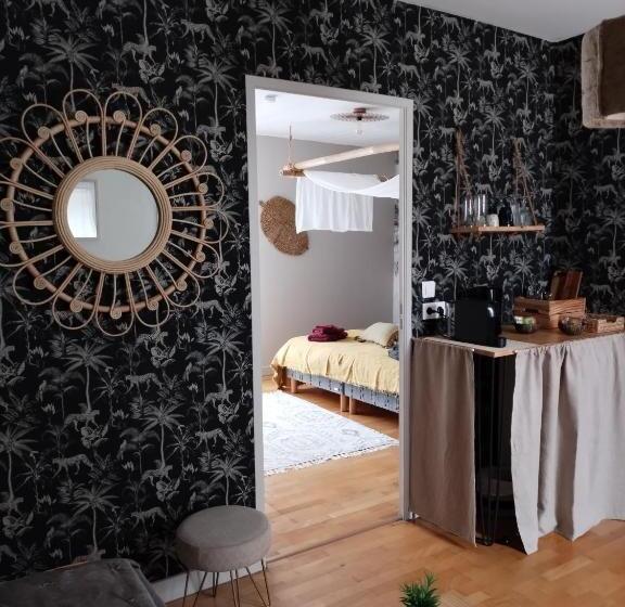 Suite with Terrace, Aux Couleurs De La Baie