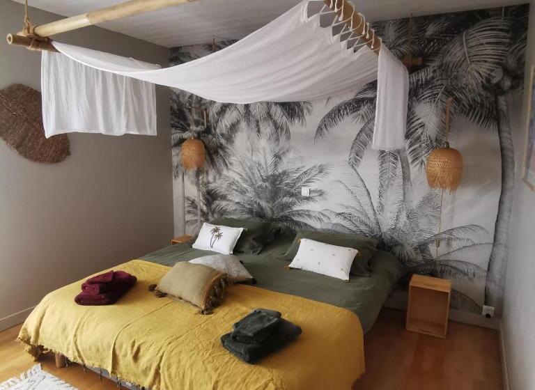 Suite with Terrace, Aux Couleurs De La Baie